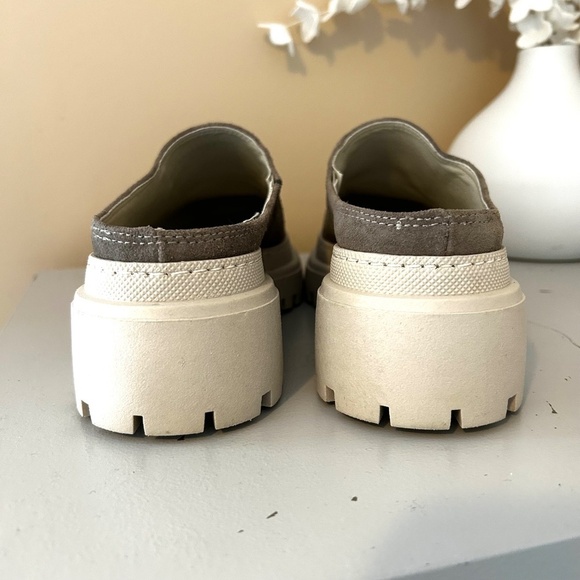 Like New! Avellini Made in Portugal Suede Lug Sole Mules/Clogs Taupe Size 41/9.5 - Picture 4 of 13